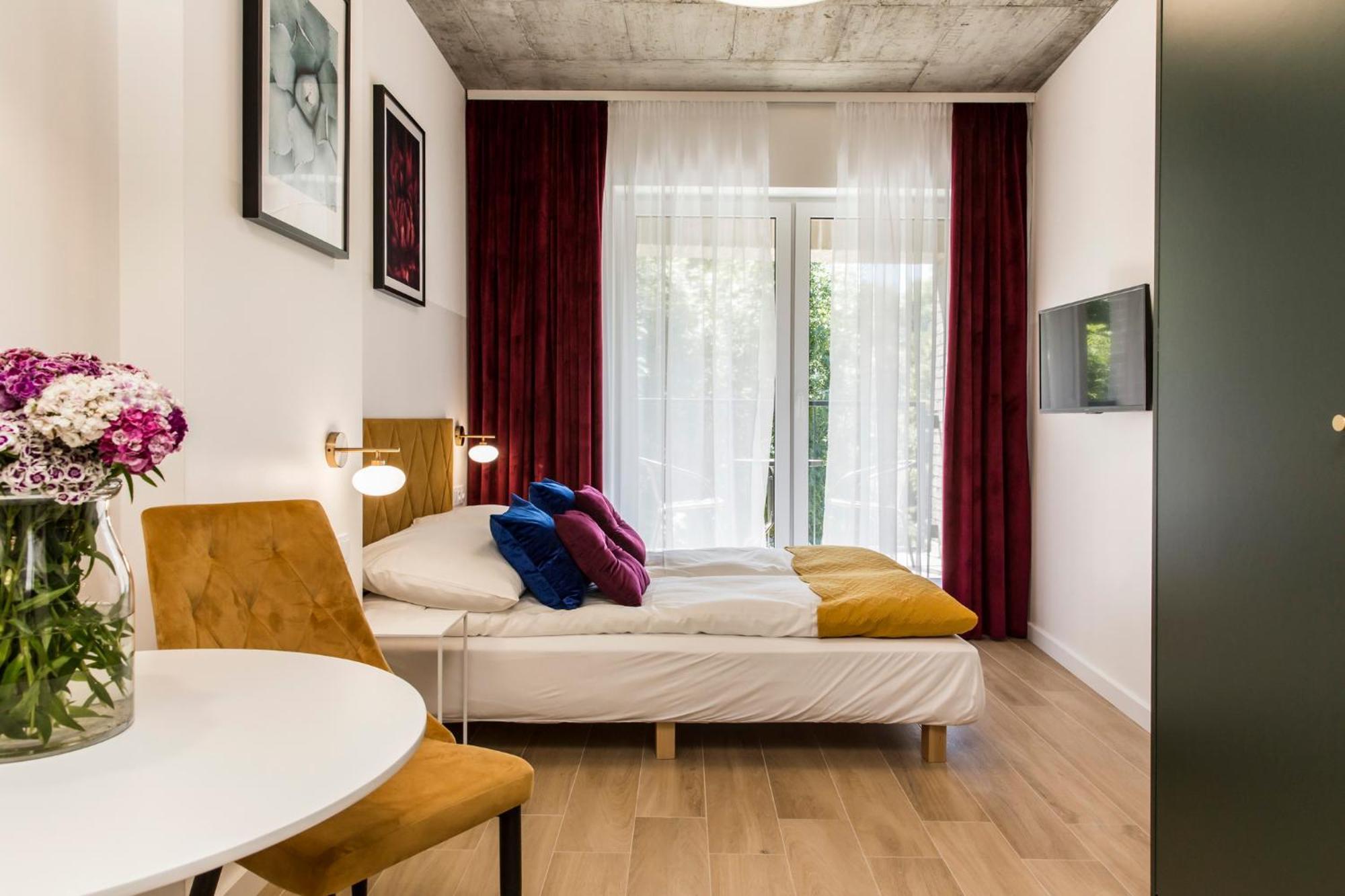 Piedmont House Leilighet Krasków Eksteriør bilde